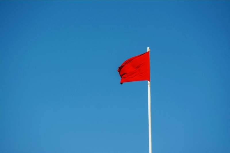 red flag Waarom je je sneller herkent in een influencer dan in je arts