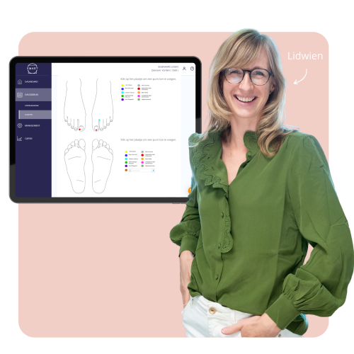 Lidwien met nieuwe voetenkaart pedicure software