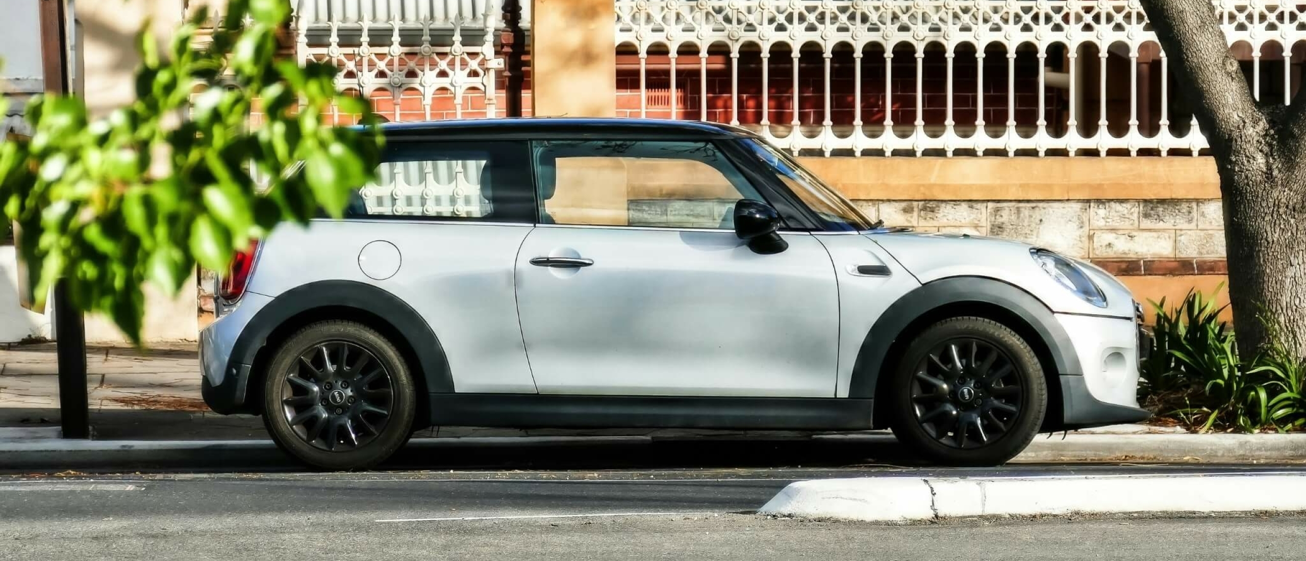 Hoe voorkom je roetaanslag in de motor van je auto?