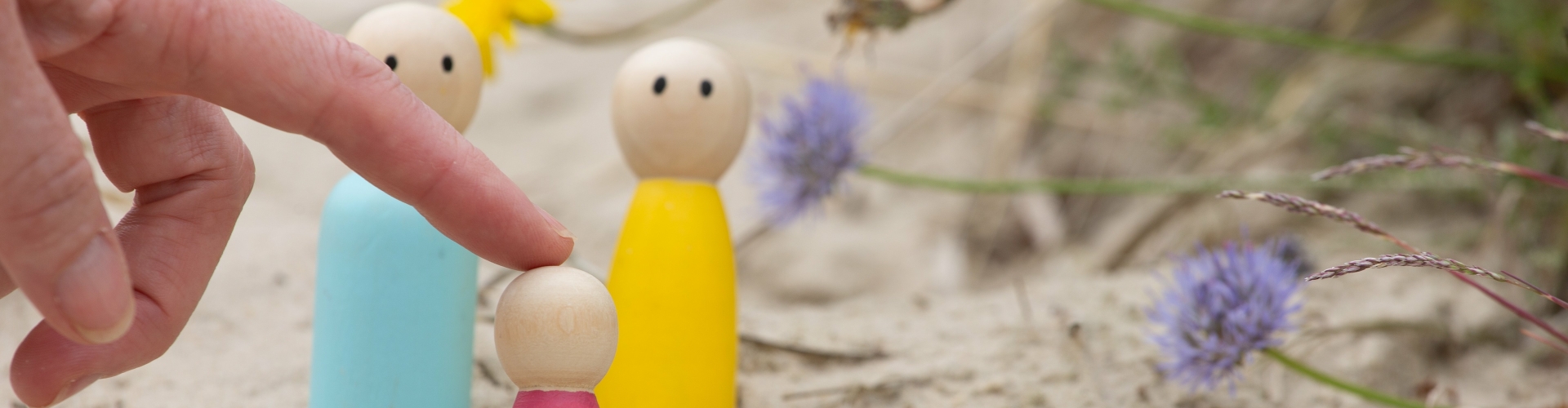 Familieopstelling met poppetjes Heerhugowaard Familieopstelling en individuele coaching Heerhugowaard