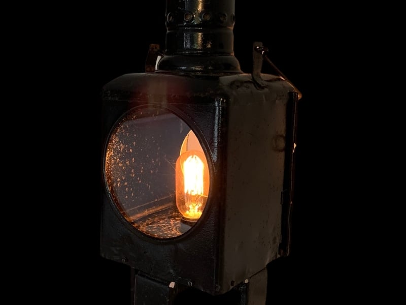 railroad-signal-lamp