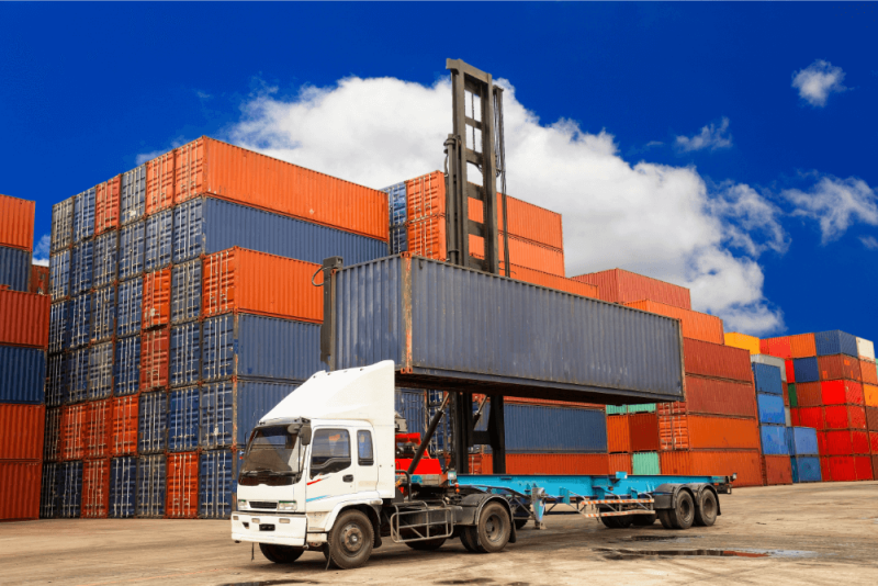 Wat is het formaat van containers op een boot?