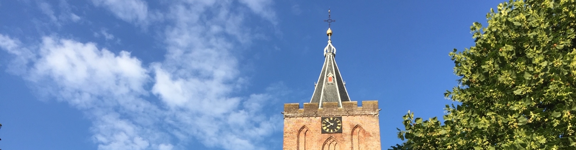 kerk in de zon