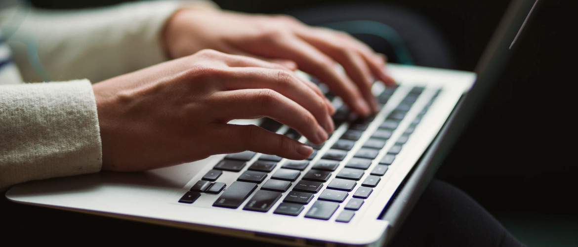 Hebben gedetineerden of gevangenen een computer?