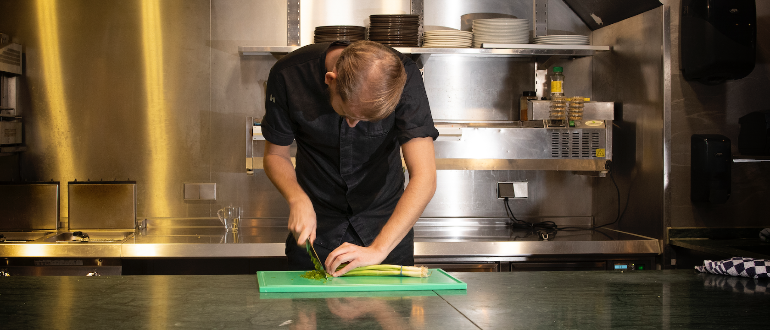 5 tips voor lange mensen in de keuken