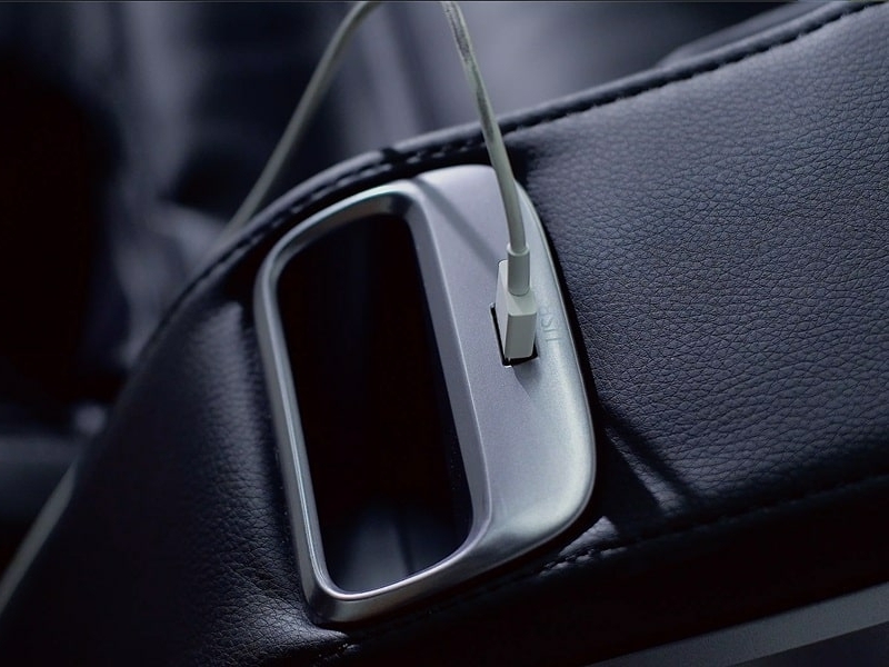 Mobiel opladen met USB tijdens de massage