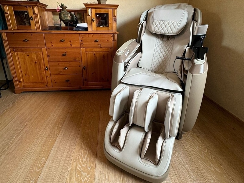 Luxe massagestoel Eclipse bij klant Luxe massagestoel Eclipse bij klant