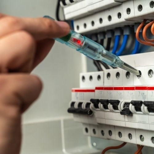 laadpaal laten installeren door erkend installateur.