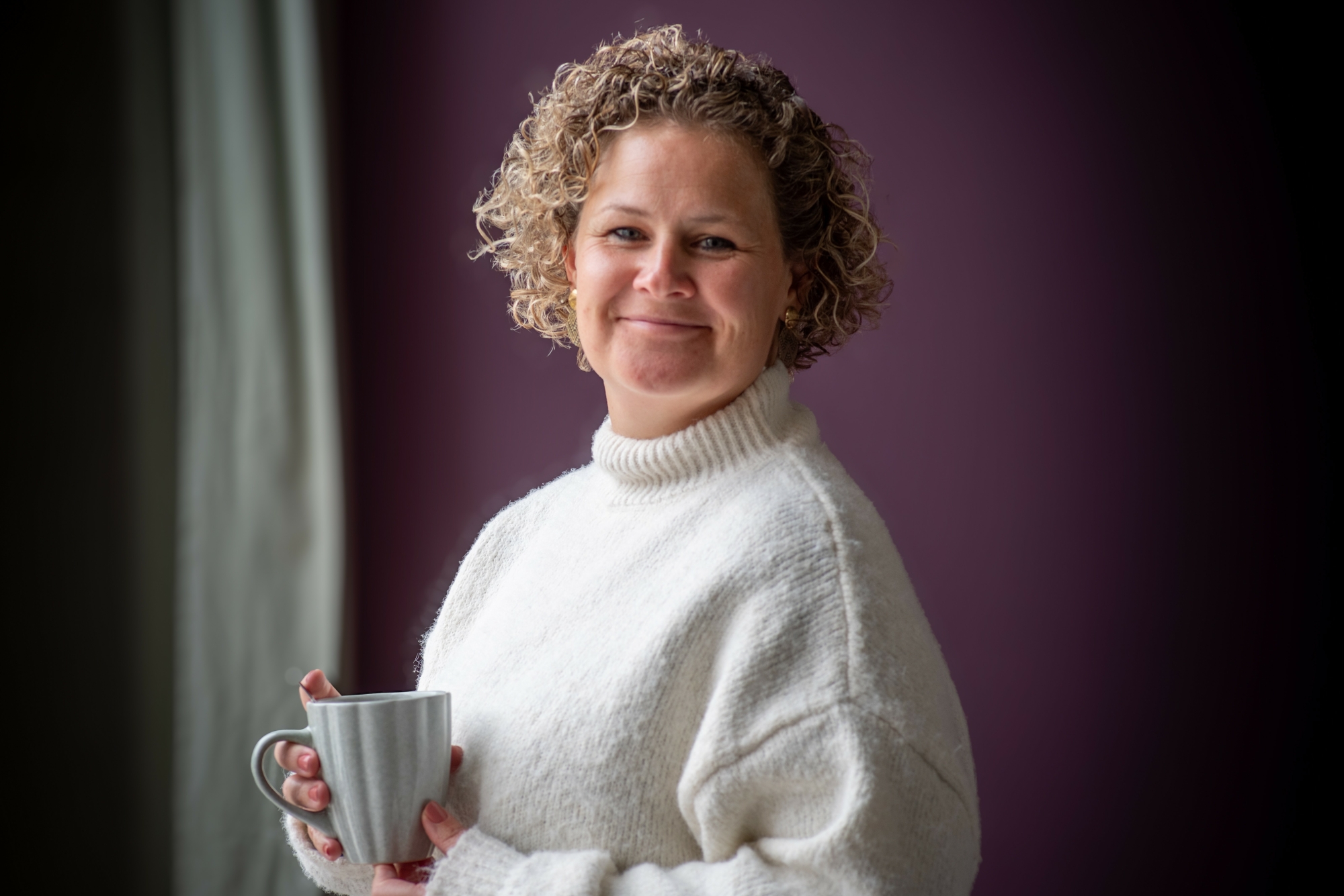 Rust in je Gezin rust in het gezin opvoeding en emoties co-regulatie kind spiegelneuronen ouderschap verbinding met je kind gezinspsycholoog tips emotieregulatie opvoeding