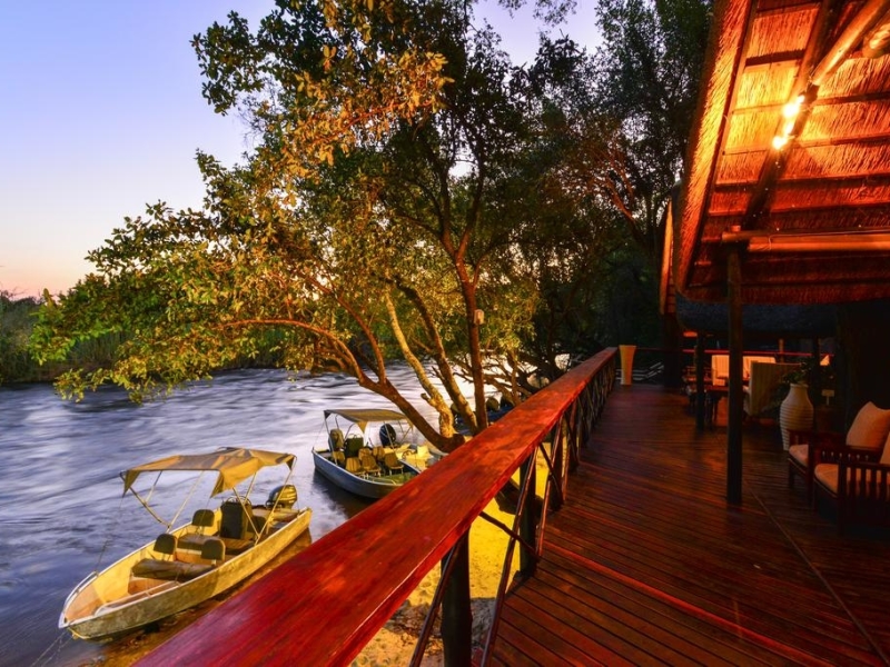 ichingo-chobe-river-lodge-botswana-deck