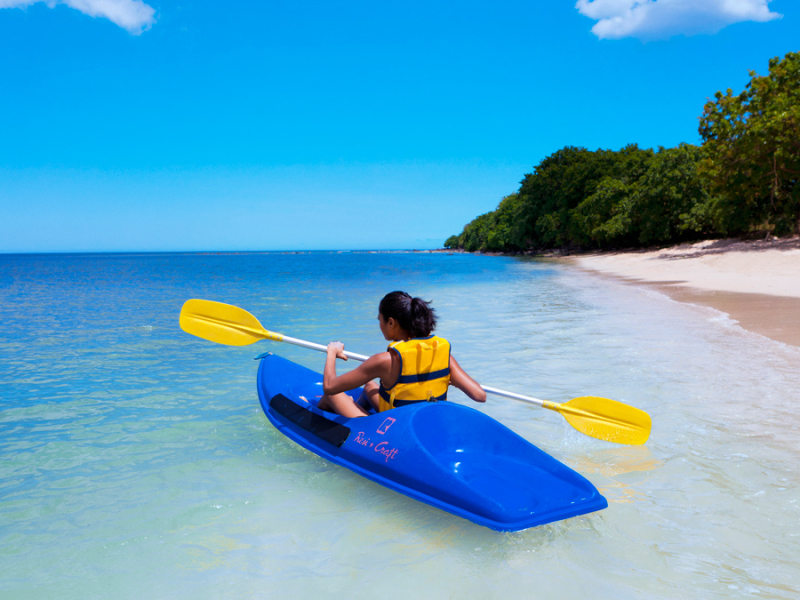 angsana-balaclava-resort-mauritius-kayak