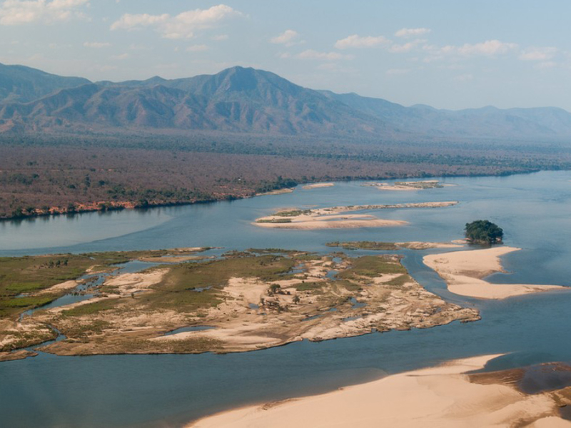 bains-river-camp-safari-lodge-zambia-zambezi-river
