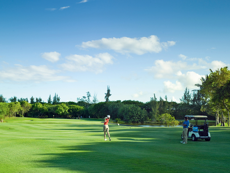 belle-mare-plage-beach-golf-resort-mauritius-golfers