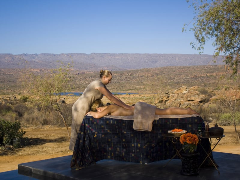 bushmans-kloof-wilderness-reserve-lodge-cederberge-spa-massage