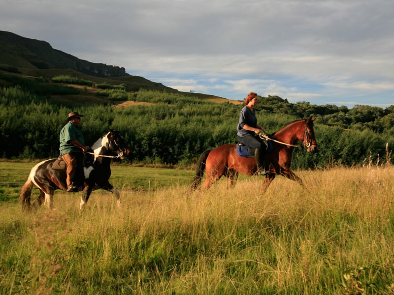 cleopatra-mountain-farmhouse-drakensberge-zuid-afrika-paardrijden