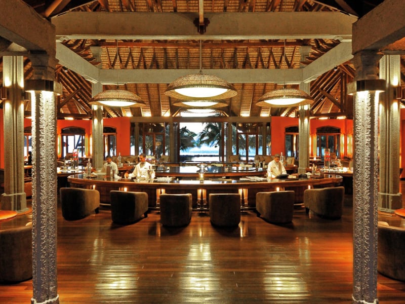 dinarobin-golf-hotel-spa-mauritius-restaurant-bar