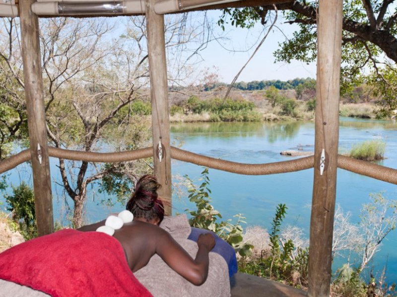 divava-okanvango-resort-spa-namibie-massage