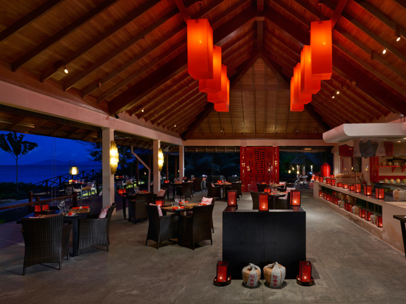 hilton-labriz-resort-spa-sihouette-island-seychellen-sakura-restaurant
