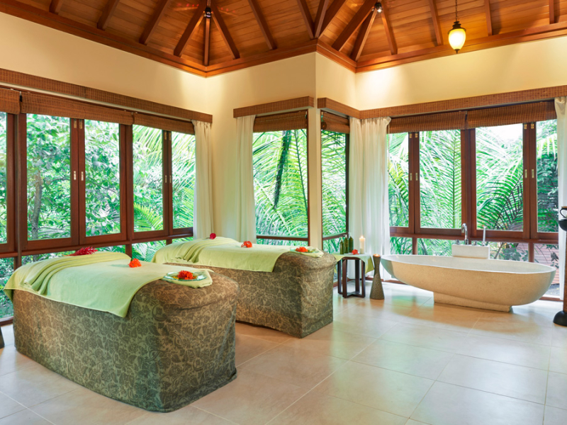 hilton-labriz-resort-spa-sihouette-island-seychellen-spa-massage
