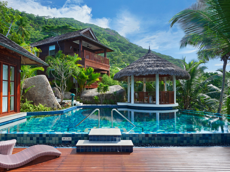 hilton-labriz-resort-spa-sihouette-island-seychellen-zwembad-villa