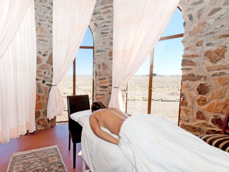 le-mirage-resort-spa-sossusvlei-namibie-massage