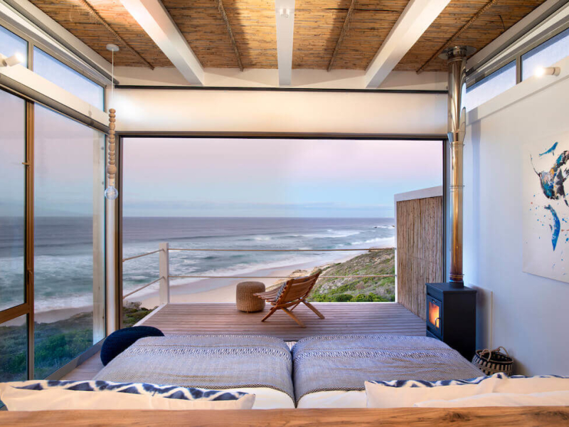 lekkerwater-beach-lodge-overberg-bedroom-viewa