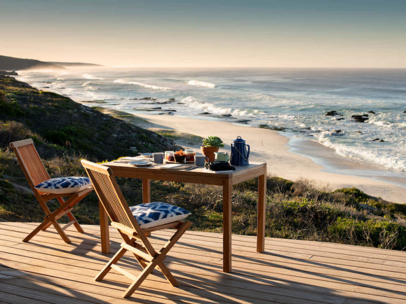lekkerwater-beach-lodge-overberg-breakfast-veranda
