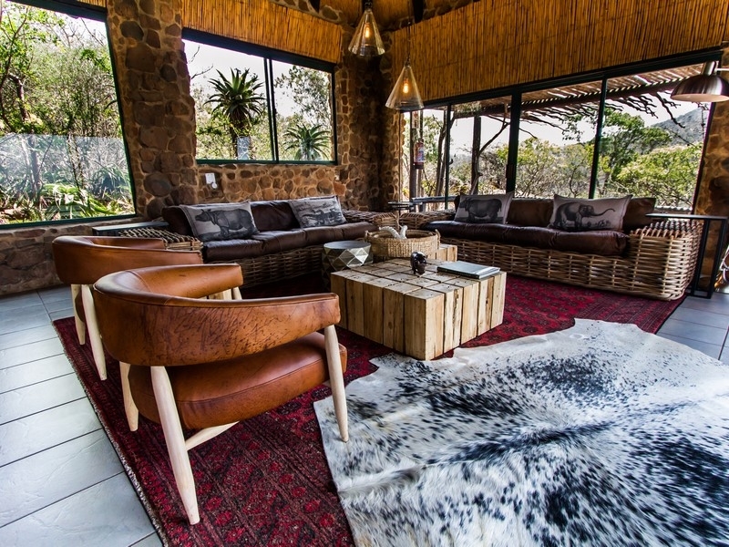 leopard-mountain-lodge-lounge-area