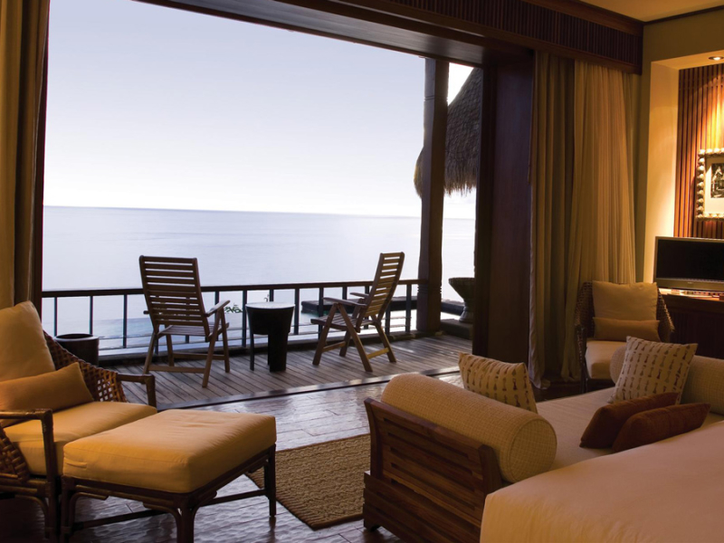 maia-luxury-resort-spa-seychellen-uitzich-slaapkamer