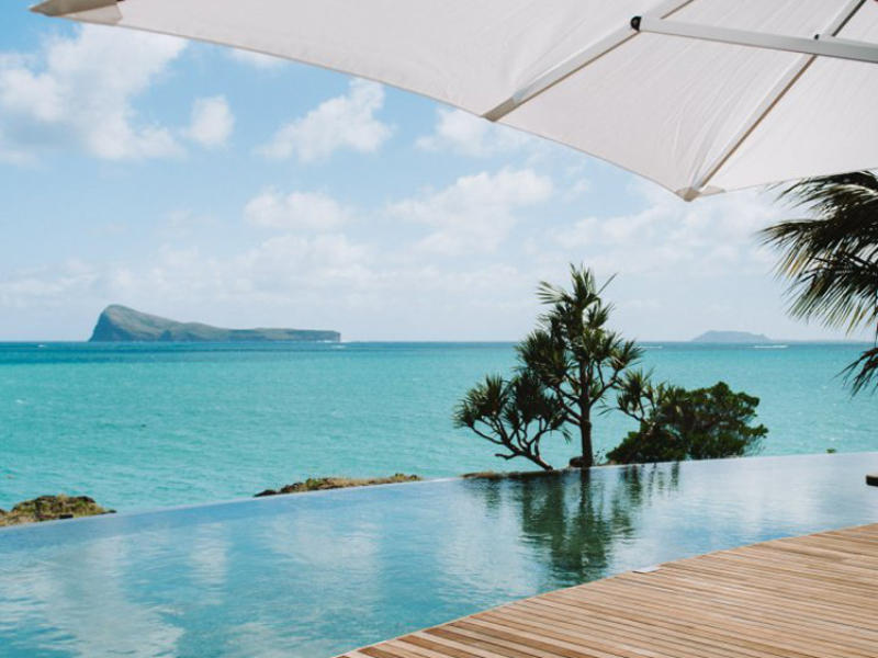 paradise-cove-boutique-hotel-mauritius-zwembad-uitzicht