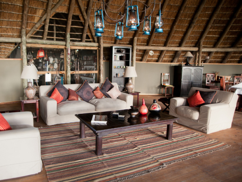 pom-pom-safari-camp-botswana-lounge
