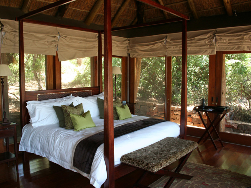 pumba-game-reserve-mshenge-lodge-safari-slaapkamer