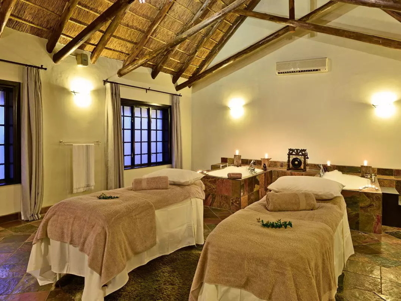 shamwari-lobengula-lodge-spa-massage-room