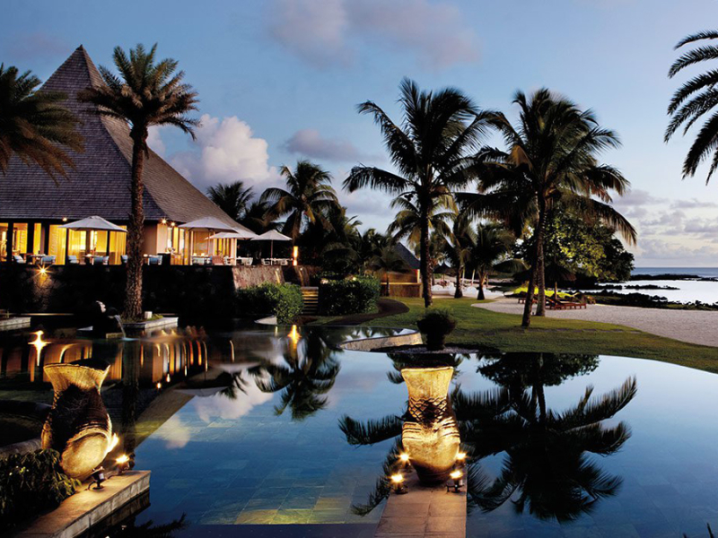 shanti-maurice-resort-mauritius-zwembad
