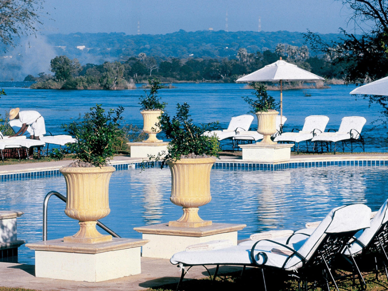 the-royal-livingstone-hotel-zambia-victoria-falls-zwembad-met-uitzicht