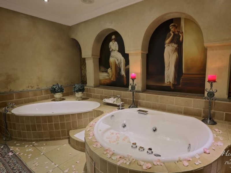 castello di monte dinner-honeymoon-suite-bathroom