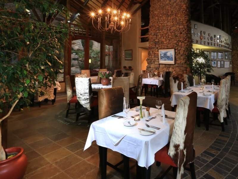 Isandlwan-Lodge-restaurant