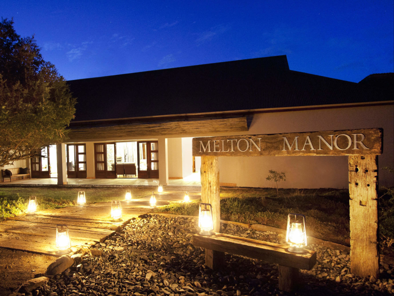 melton-manor-ingang