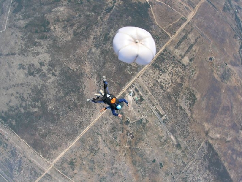 parachute springen in zuid afrika kaapstad