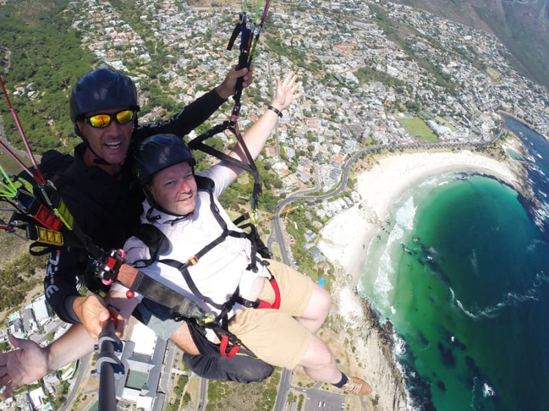 paragliding in zuid-afrika mister goodlife boven kaapstad