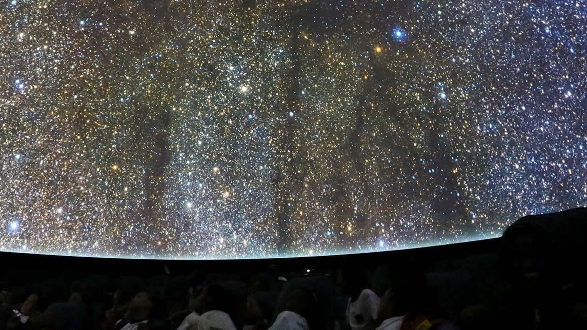 planetarium-digital-dome-stargazing