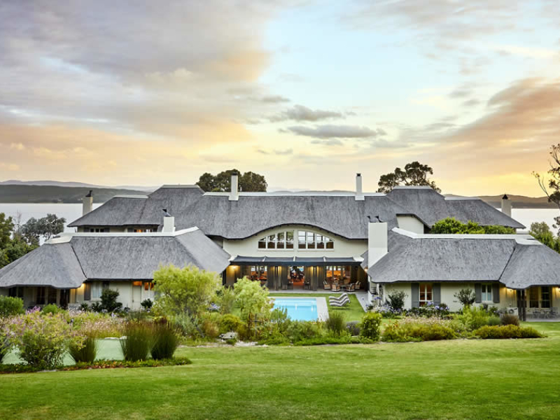 the-thatch-house-boutique-hotel-hermanus-zuid-afrika-header