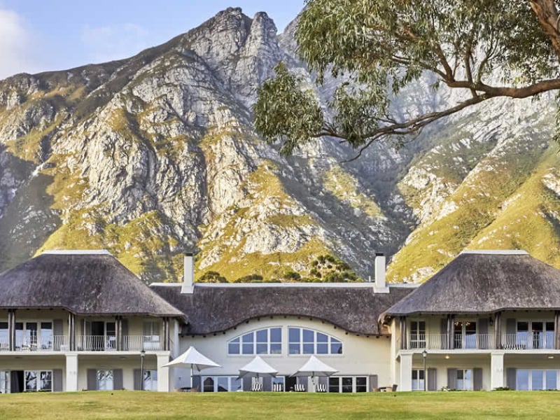 the-thatch-house-hotel-hermanus-frontview