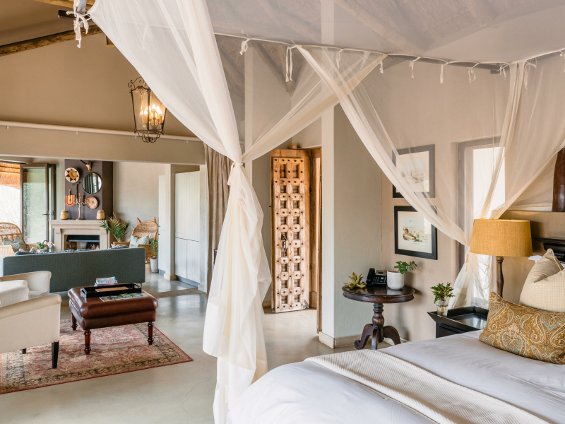 siviti-lodge-luxe-suite-bed
