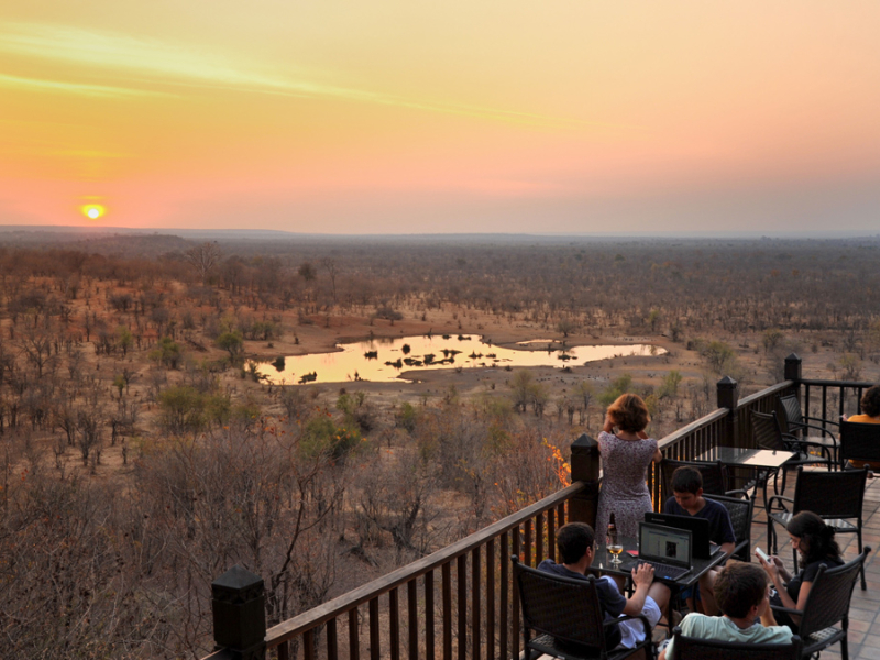 victoria-falls-safari-lodge-zimbabwe-zonsondergang