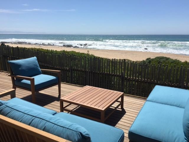 diaz-15-luxury-accommodation-jeffreys-bay-terrace-with-seaview