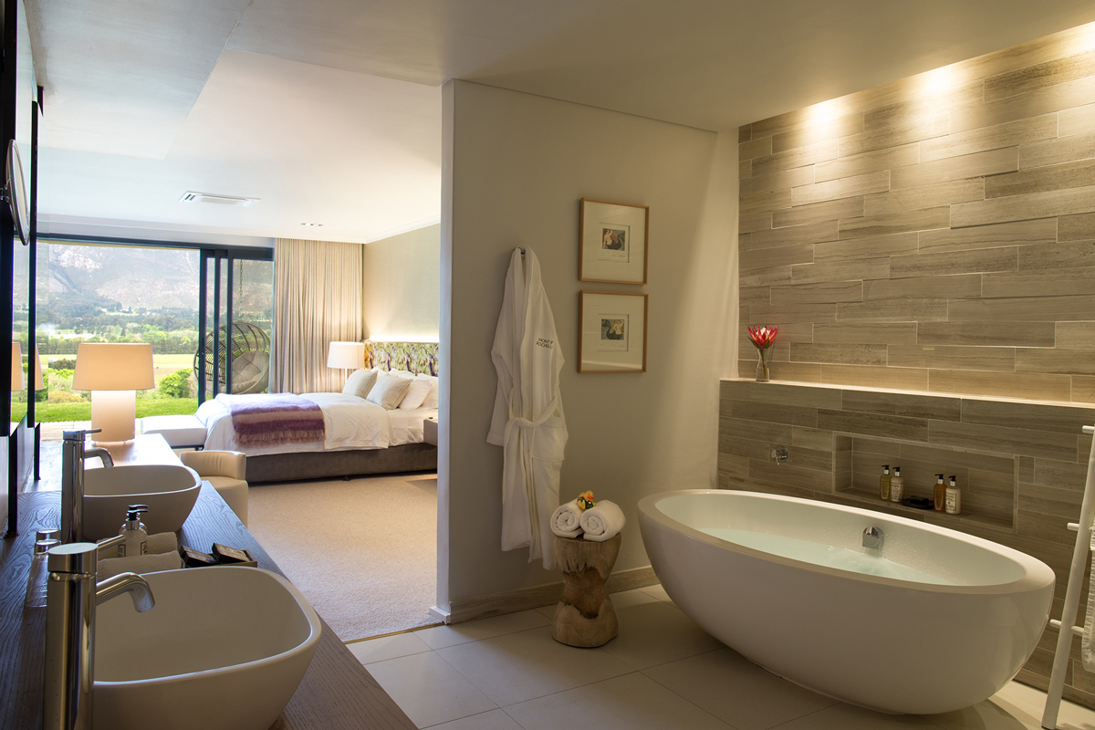 mont-rochelle-vineyard-hotel-franschhoek-zuid-afrika-badkamer