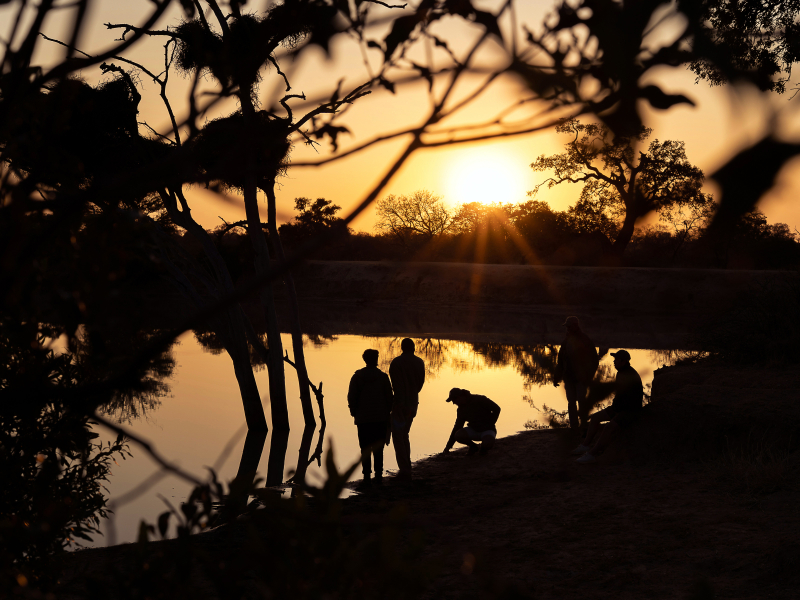 monwana-sunset-on-safari