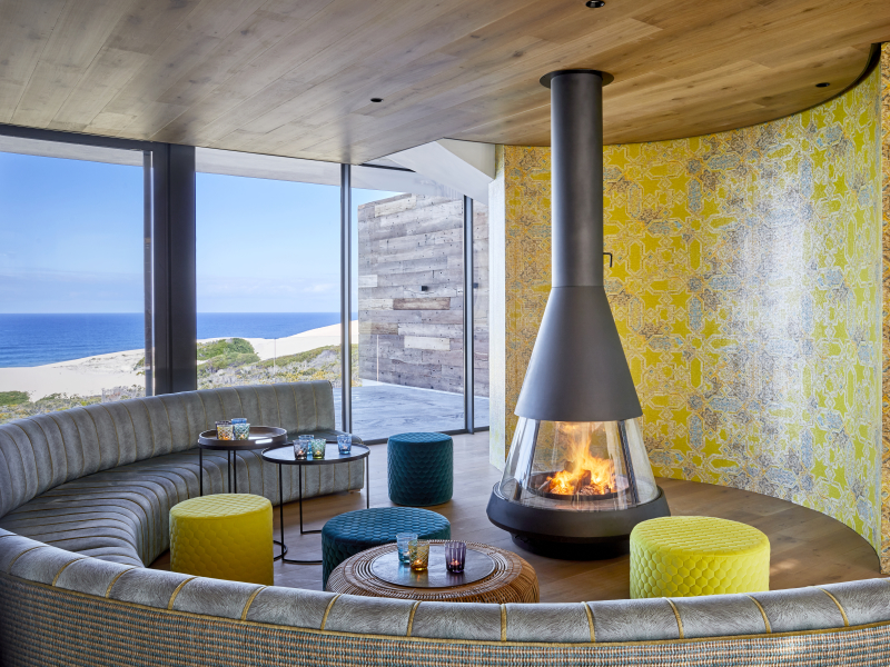 morukuru-beach-lodge-fireplace-in-restaurant