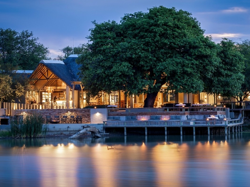 simbavati-waterside-lodge-view-of-lodge-from-the-water